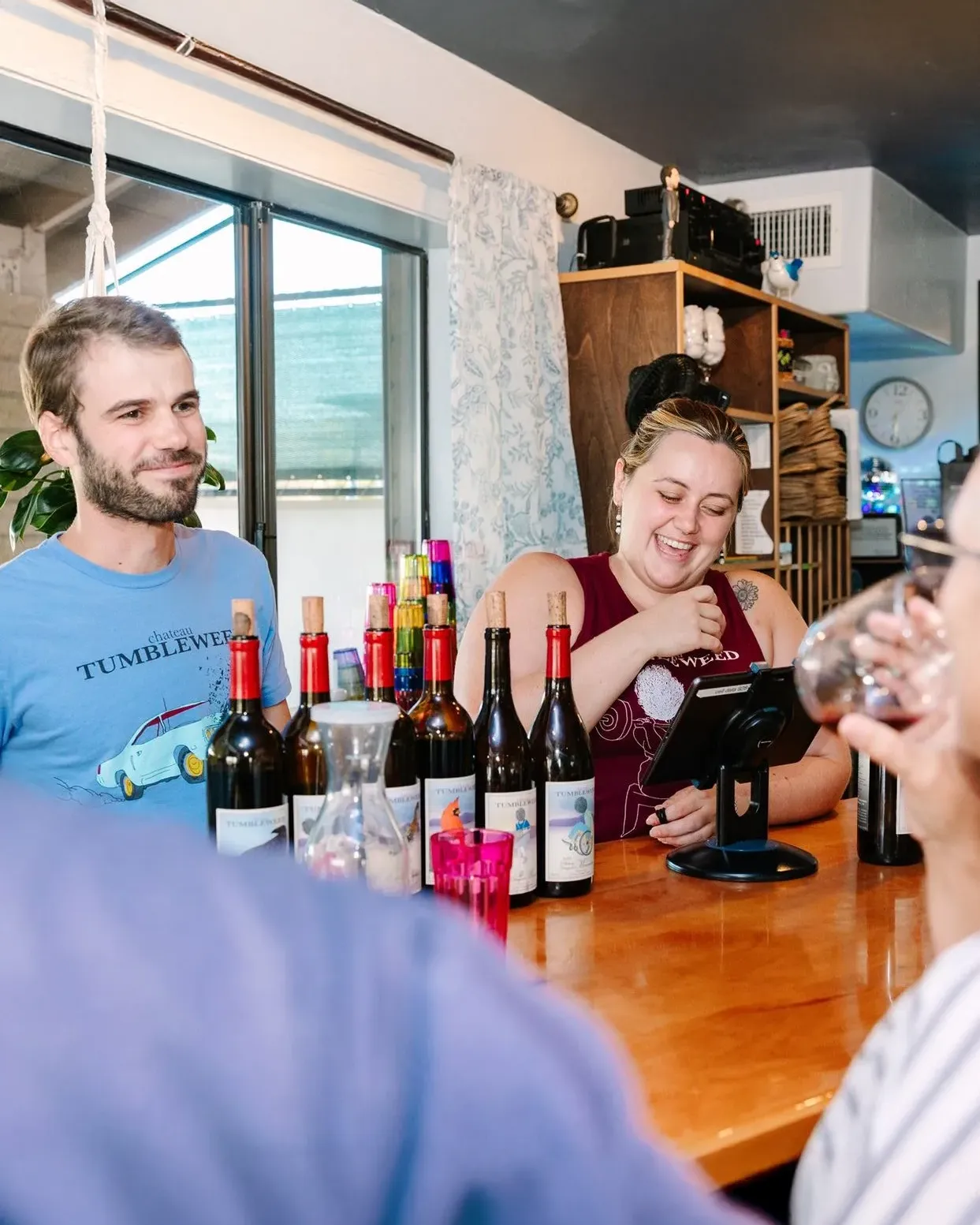 People in the Chateau Tumbleweed tasting room